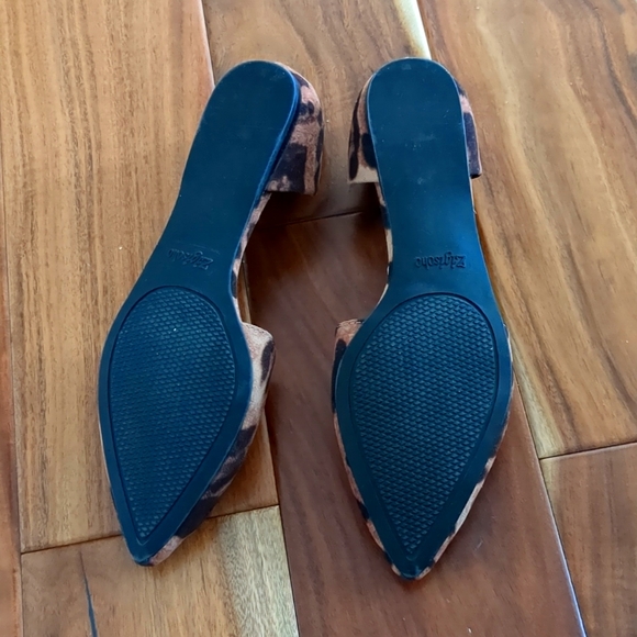 New flats size 6.5. Zigi Soho. Leopard print - Picture 3 of 4